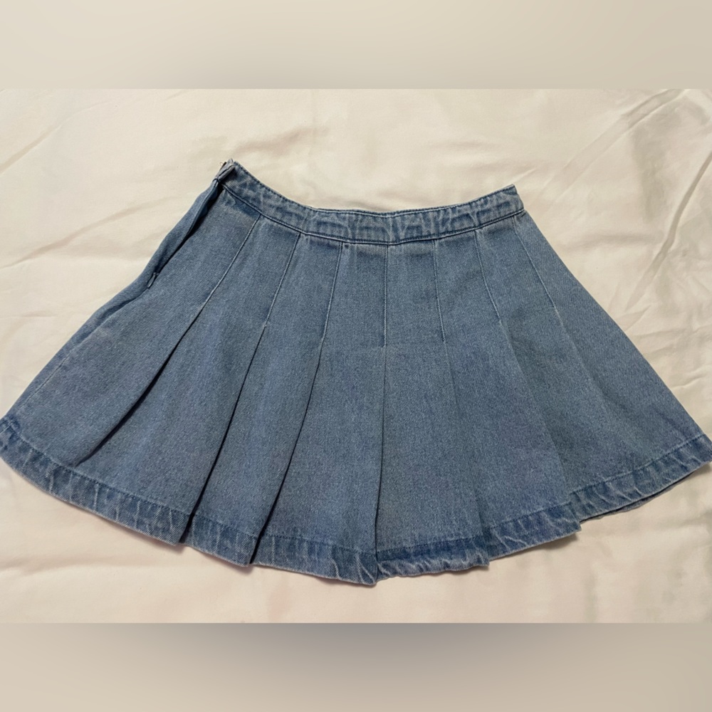 Forever 21 pleated jean skirt